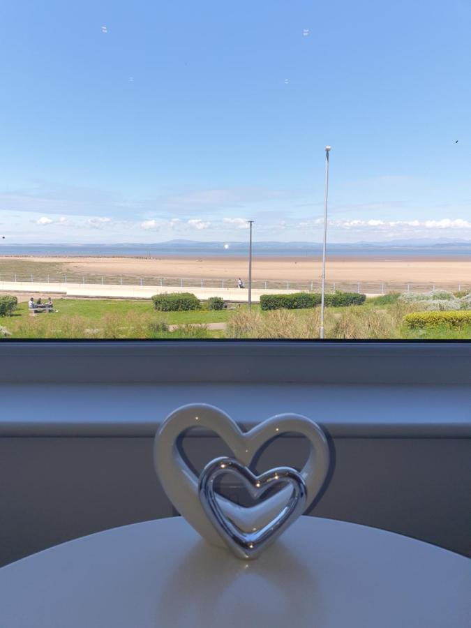Balmoral Hotel Morecambe Eksteriør billede